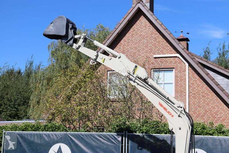 Skovel Takeuchi