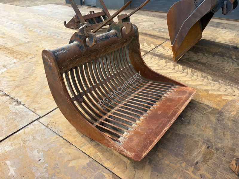Багер Caterpillar F
