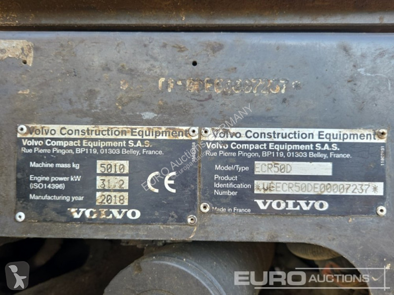 Багер Volvo ECR50D