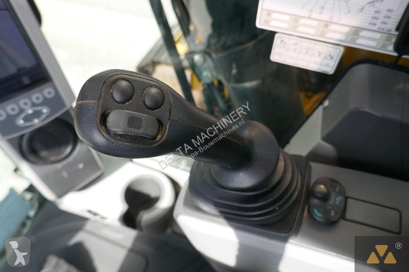 Escavatore Caterpillar 325F LCR