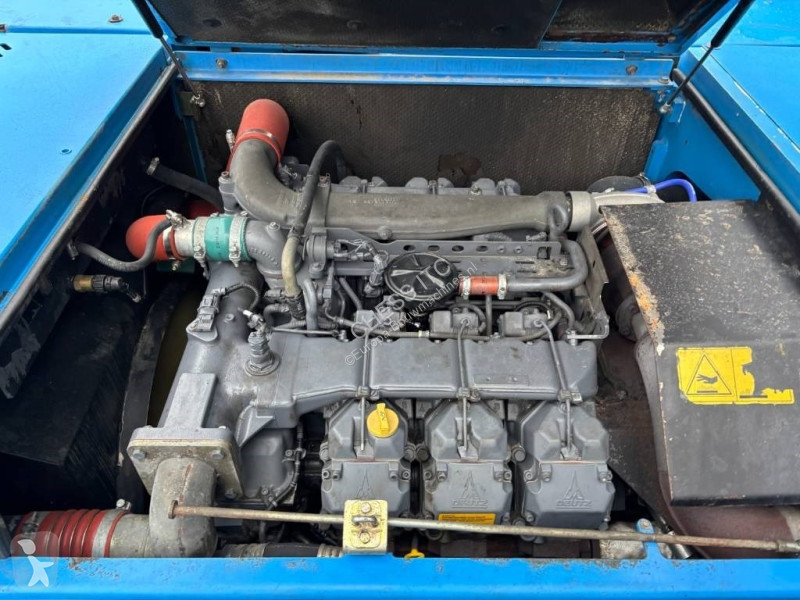 Skovel Fuchs MHL 380  --  only 6650 real...