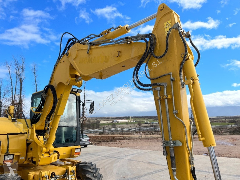 Excavator Komatsu MR-8