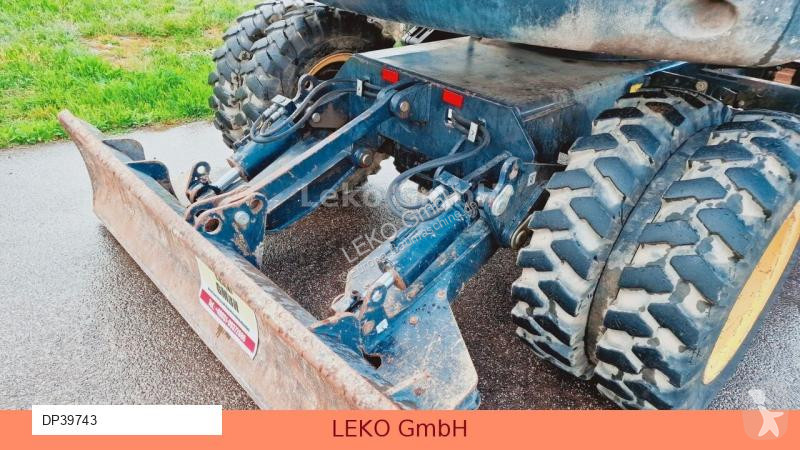 Escavatore Yanmar B 95W Mit Drei Löffeln und...