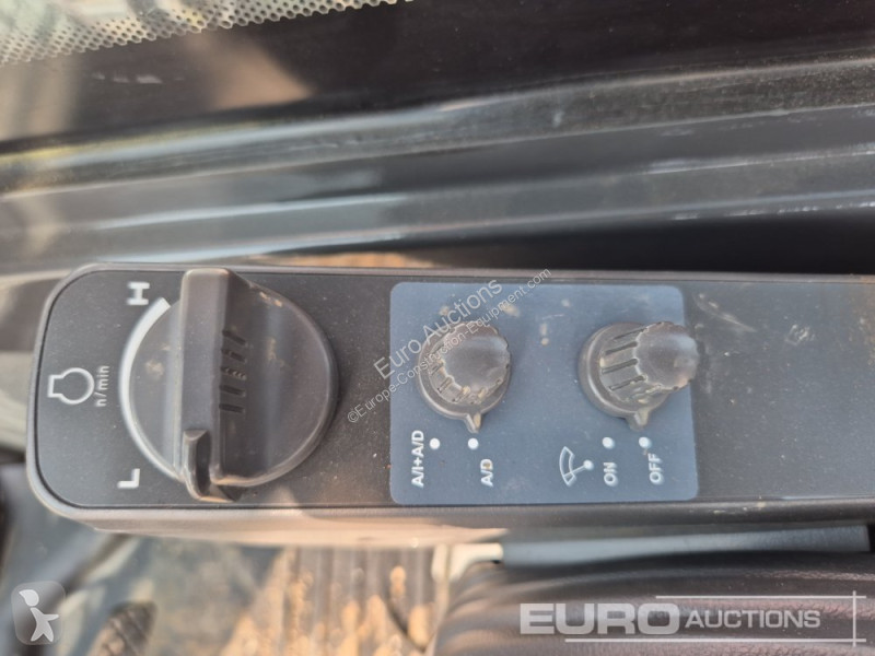 Escavatore Hitachi EX210LC-5G