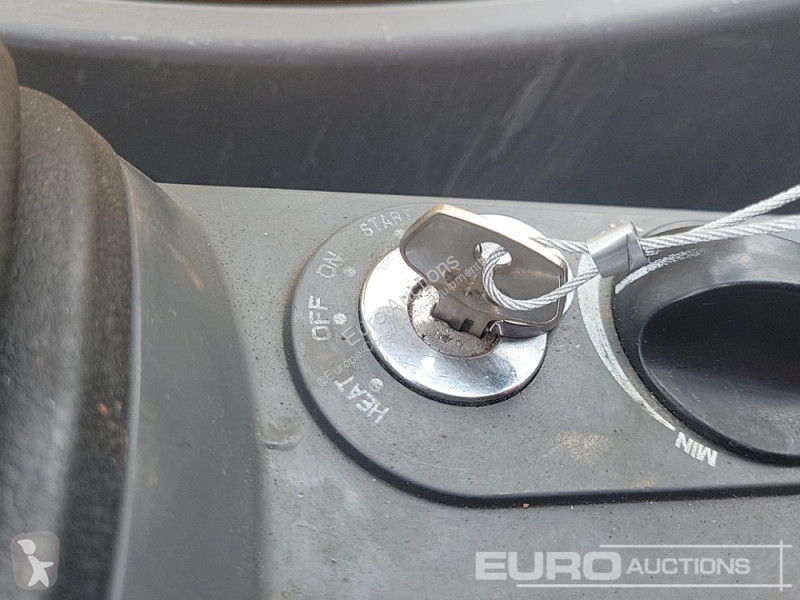 Escavatore Komatsu PC138US-11