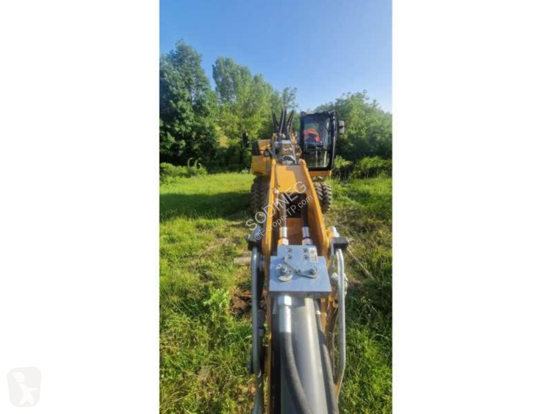 Lopatový nakládač Liebherr A COMPACT