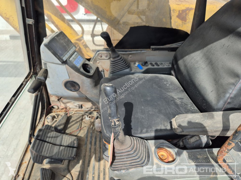 Escavatore Komatsu PC210-8M0