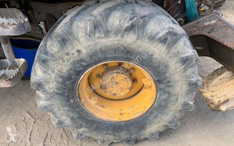جرافة Mecalac pelle sur pneus diesel