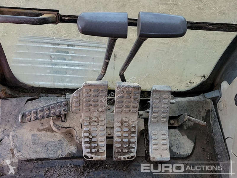 Escavadora Hitachi ZX210LC-3