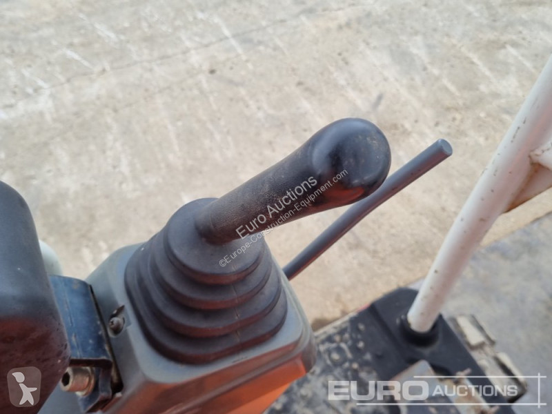 Escavadora Takeuchi TB216