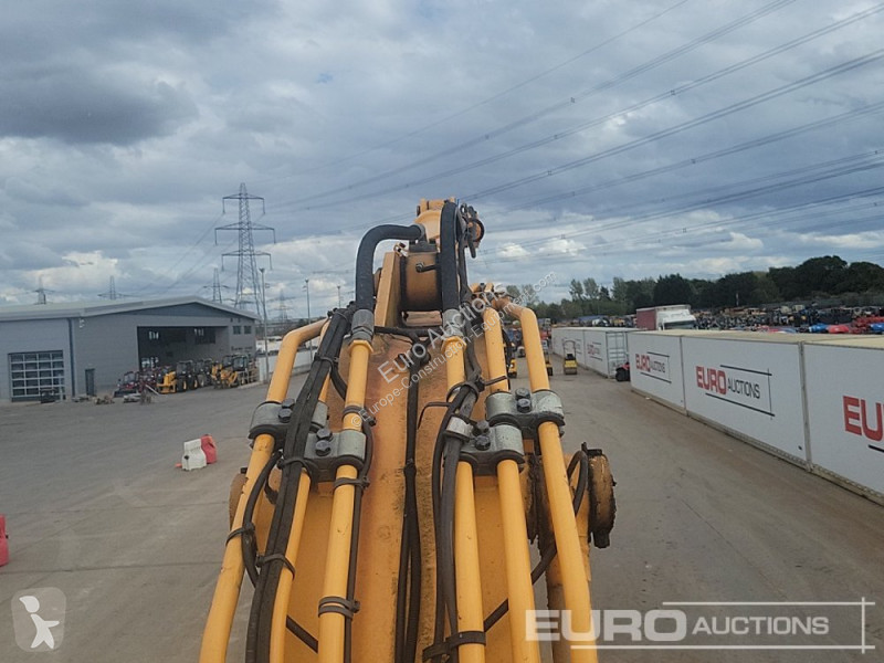 Lopatový nakládač Hyundai R140W-9A