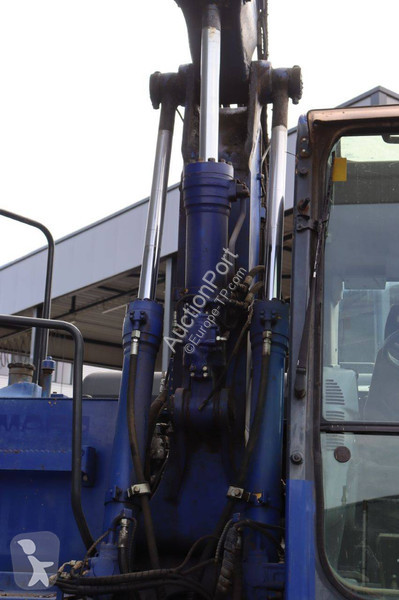 Escavatore Komatsu PW148-8