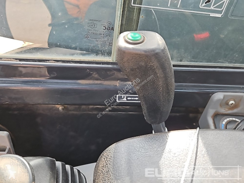Lopatový nakládač Kubota U48-4