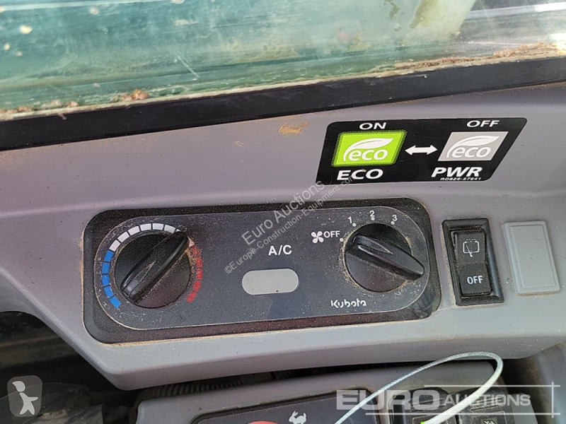 Escavatore Kubota KX080-4
