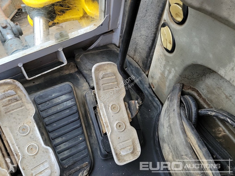 Escavadora  8003