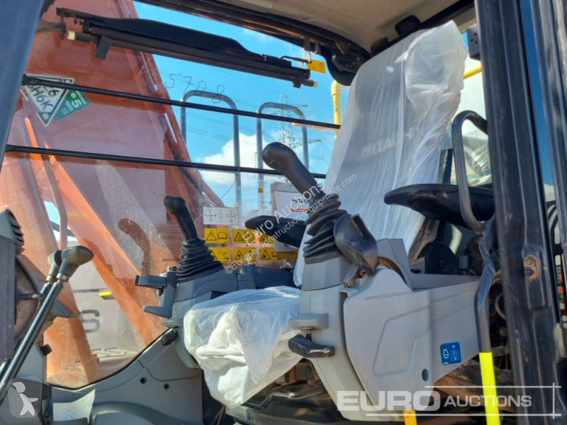 Excavadora Hitachi -7