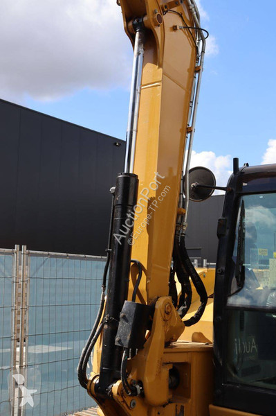 جرافة Caterpillar 308E2