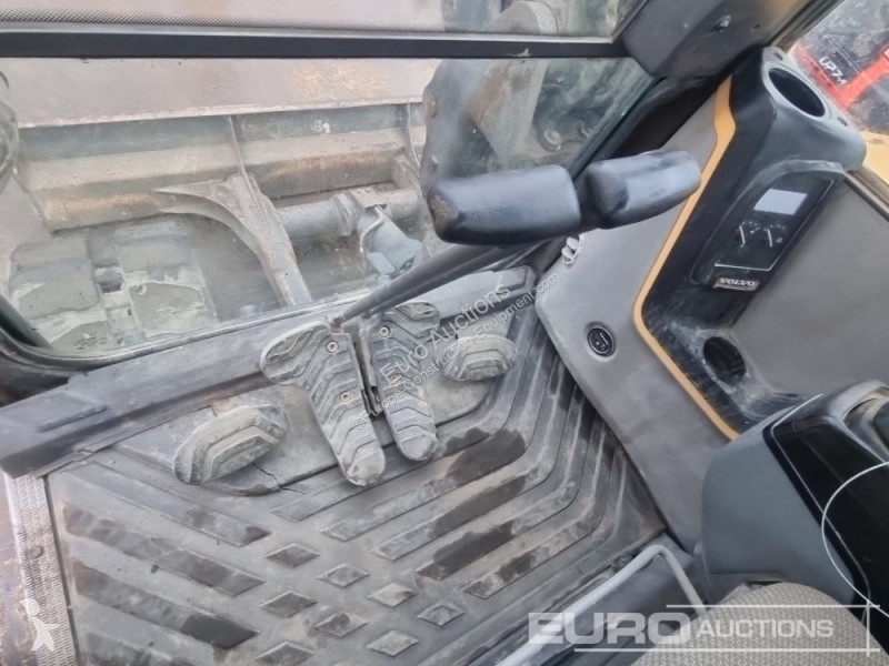 Lopatový nakládač Volvo D