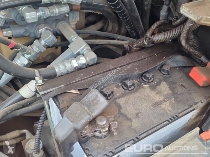 Lopatový nakládač Kubota U48-4