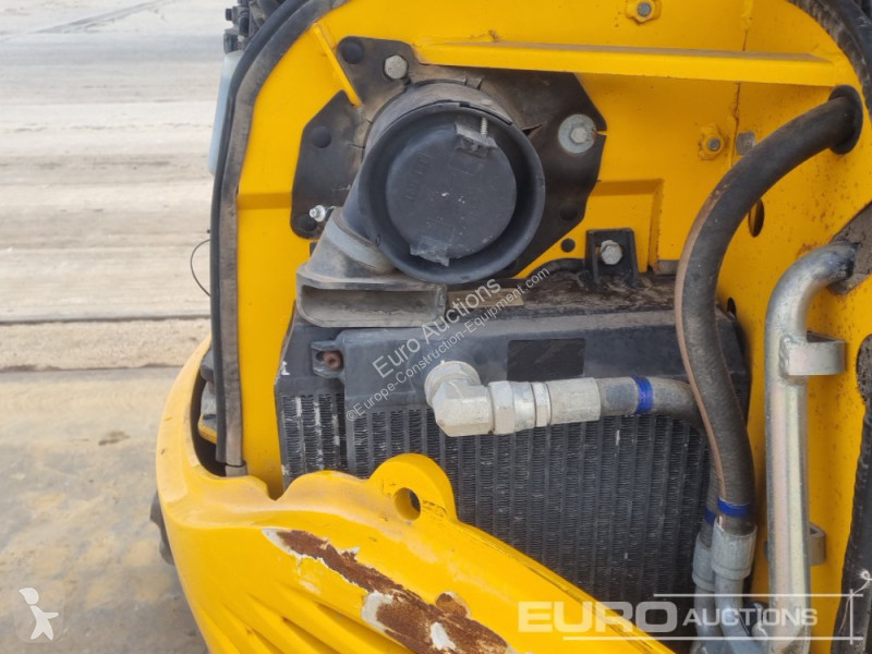 Lopatový nakládač JCB