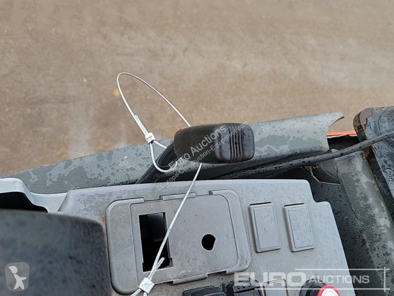 Lopatový nakládač Kubota KX015-4