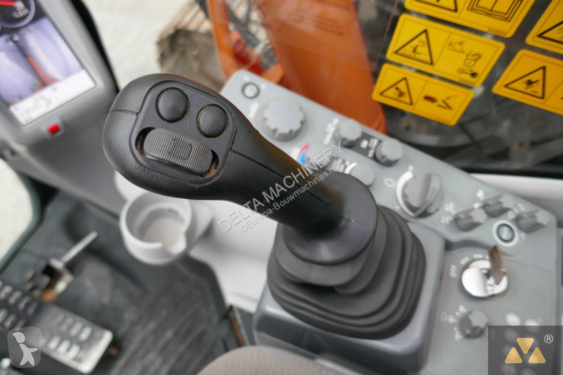 Rýpadlo Hitachi