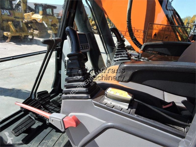 جرافة Doosan