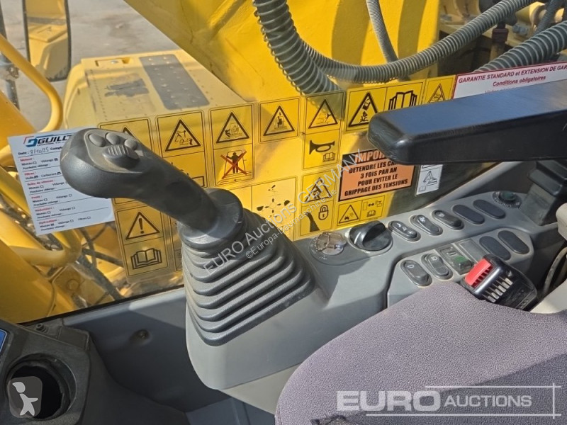 Excavadora Komatsu 10