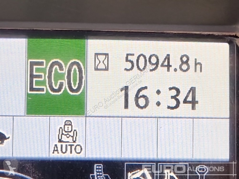 Pelle Hitachi ZX220W-5