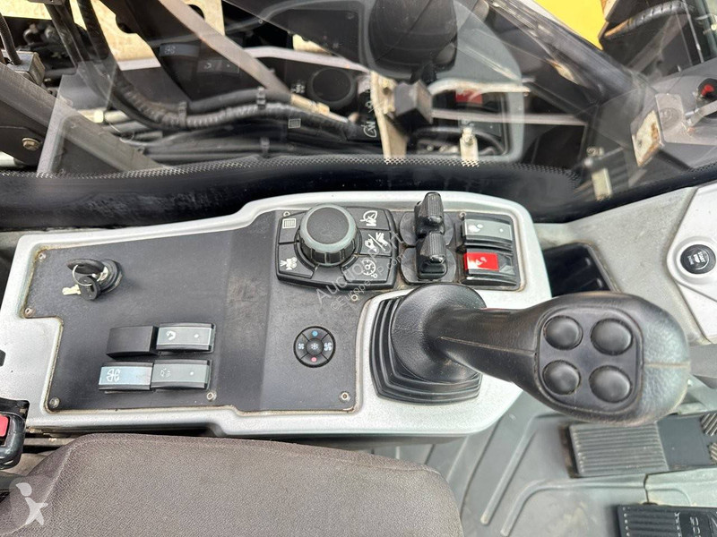 Экскаватор Mecalac