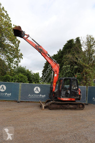 Excavadora Kubota KX080-4