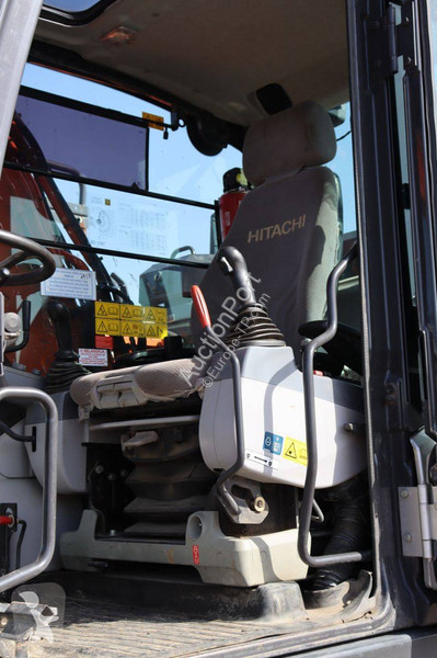 جرافة Hitachi ZX140W-6