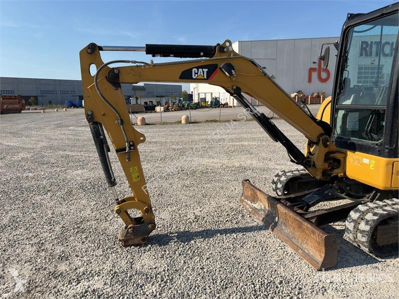 جرافة Caterpillar E Mini Excavator