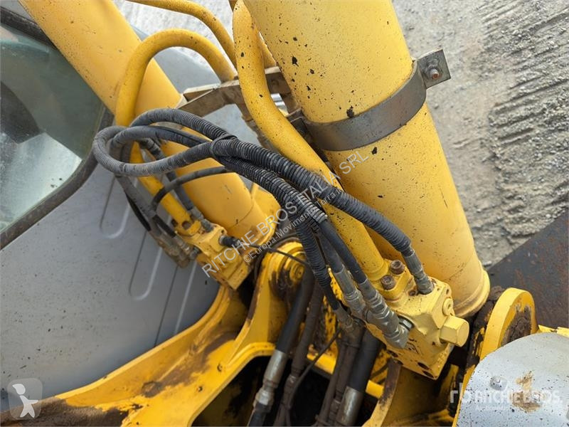 Skovel New Holland Kobelco E215B Tracked Excavator