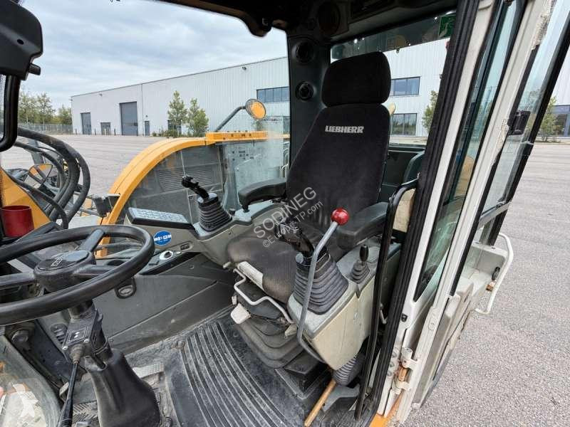 Pelle Liebherr A  COMPACT
