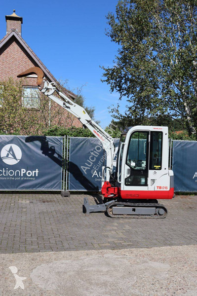 Skovel Takeuchi