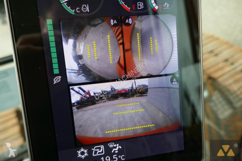 Escavadora Hitachi -7