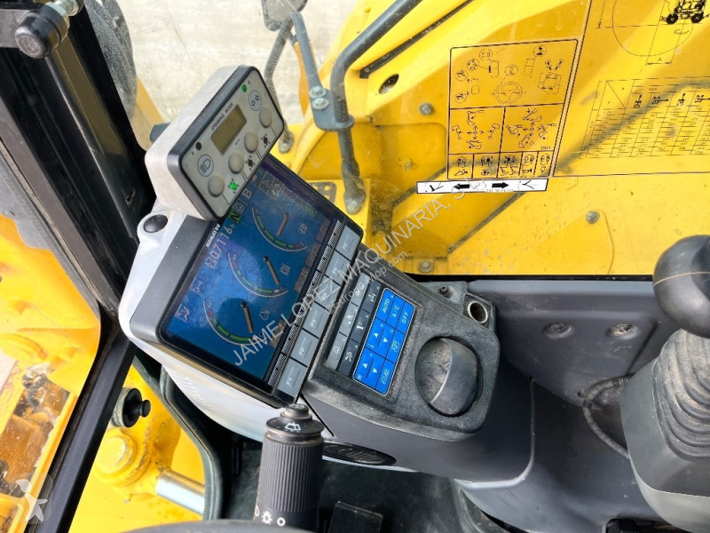 Excavator Komatsu MR-8