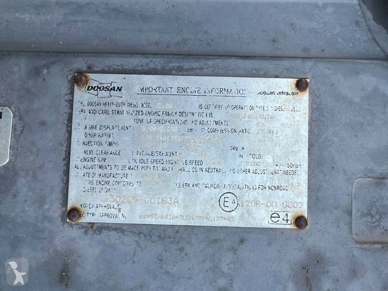جرافة Doosan