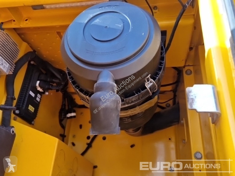جرافة JCB 220X LC