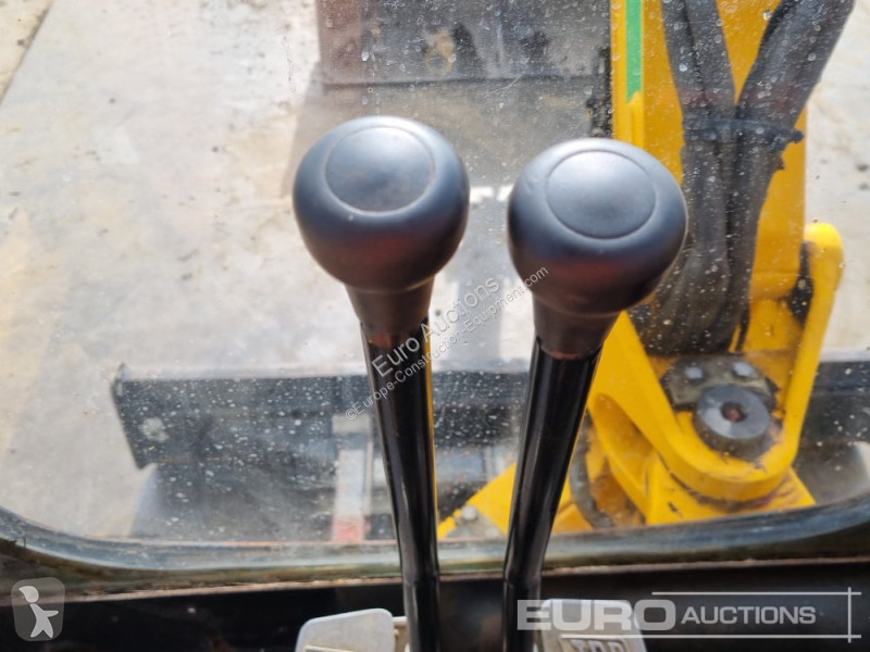 Escavatore JCB