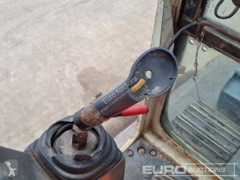 Escavadora Takeuchi TB150C
