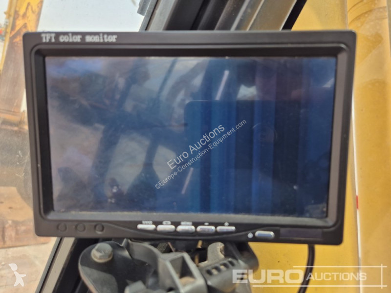 Excavator Komatsu PC220LC-8N1