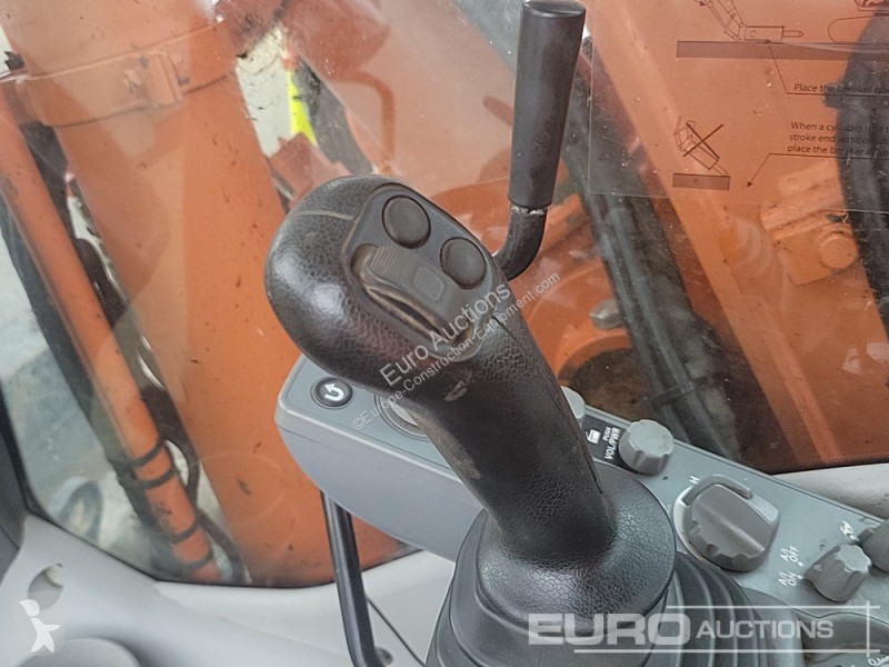 Lopatový nakládač Hitachi -6