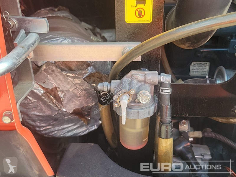 Lopatový nakládač Kubota U36-4