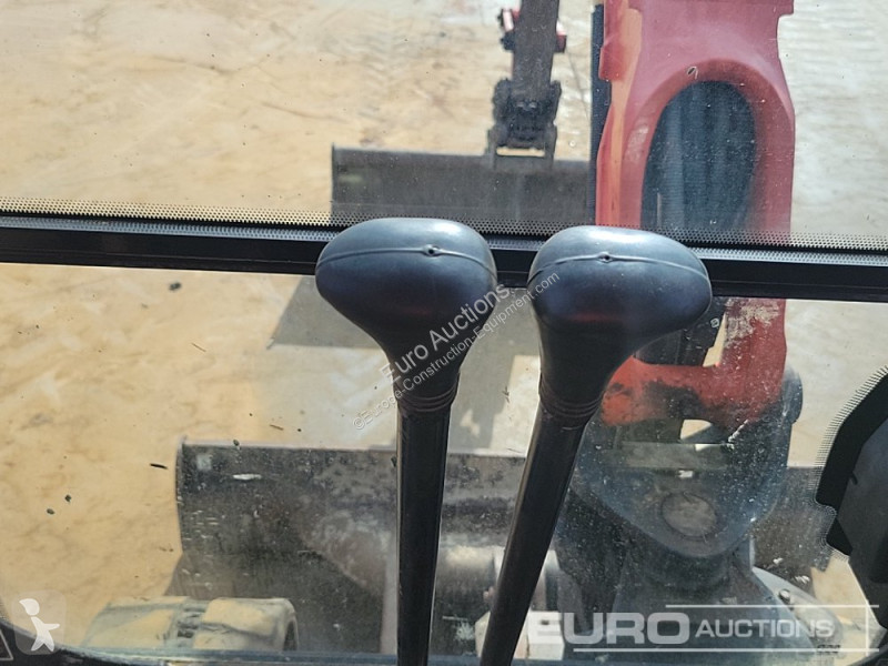 Lopatový nakládač Kubota KX027-4