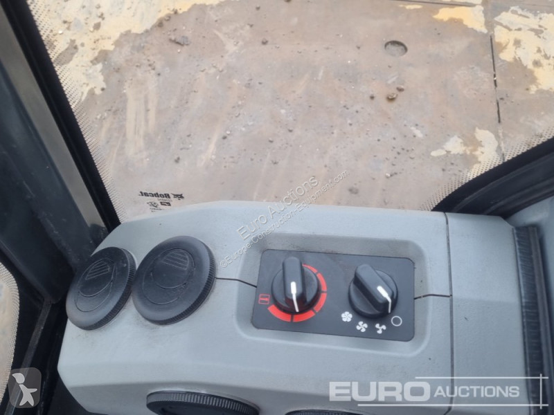 Excavator Bobcat E19