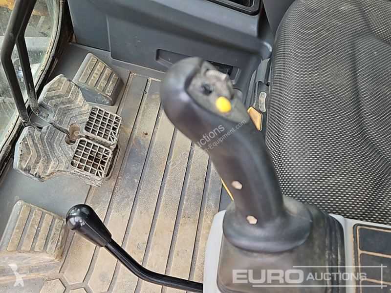 Escavatore Caterpillar R