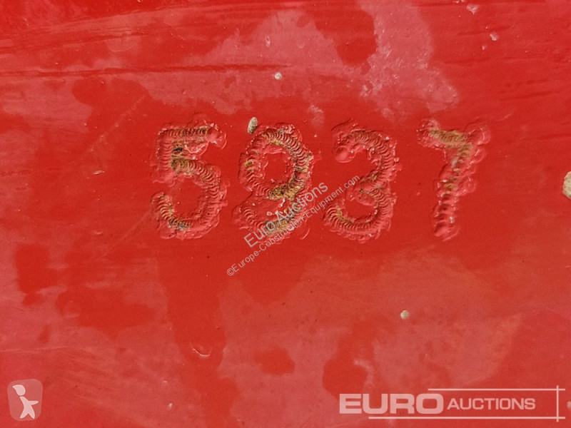 Escavadora Takeuchi TB240