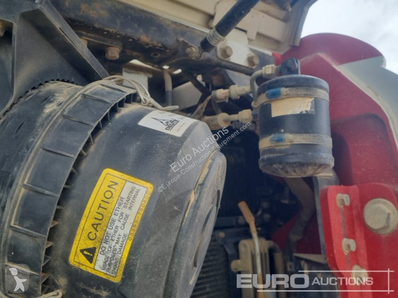 جرافة Takeuchi TB2150R